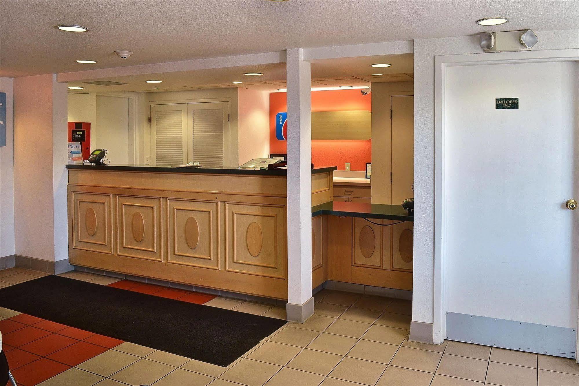Motel 6-Billings, Mt - North Екстер'єр фото