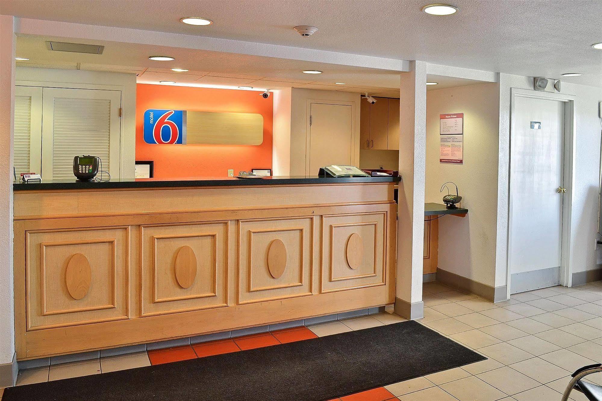 Motel 6-Billings, Mt - North Екстер'єр фото